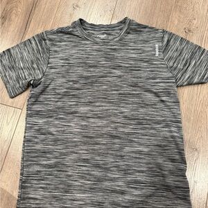Reebok Men's Black and Gray Short Sleeve Tee